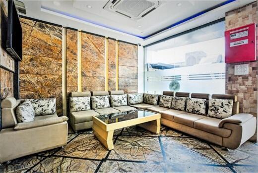 Hotel Metro Lucknow Bagian luar foto