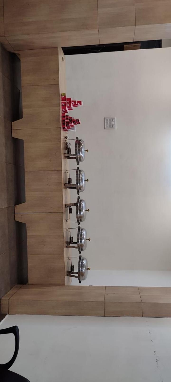 Hotel Metro Lucknow Bagian luar foto